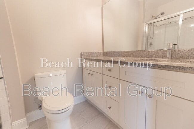 Building Photo - 773 Moen Pl