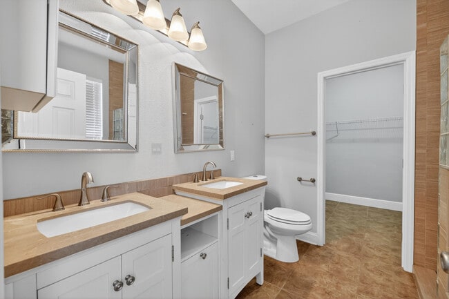 Building Photo - 7865 15th Ln