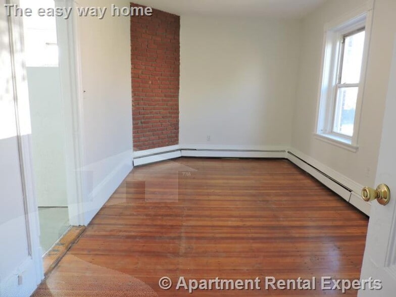 Building Photo - 10 Winter St