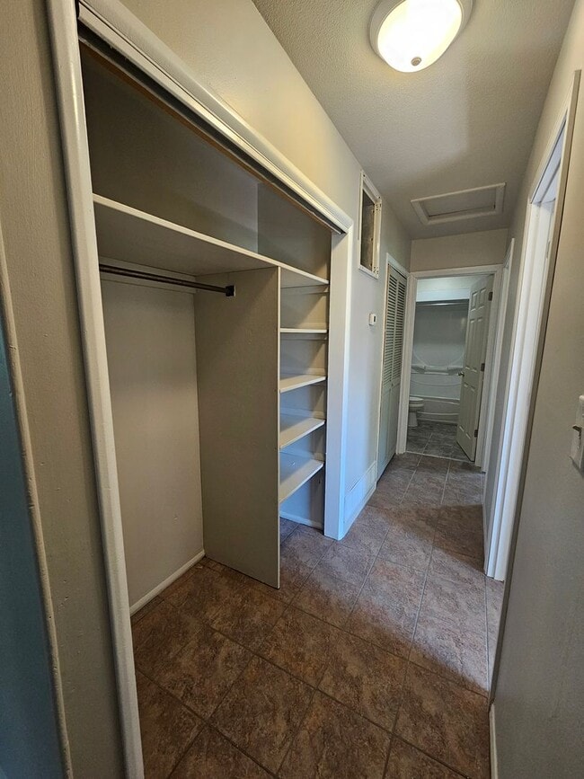 Building Photo - 3 BED | 1 BATH | SINGLE-LEVEL HOME | NORTH