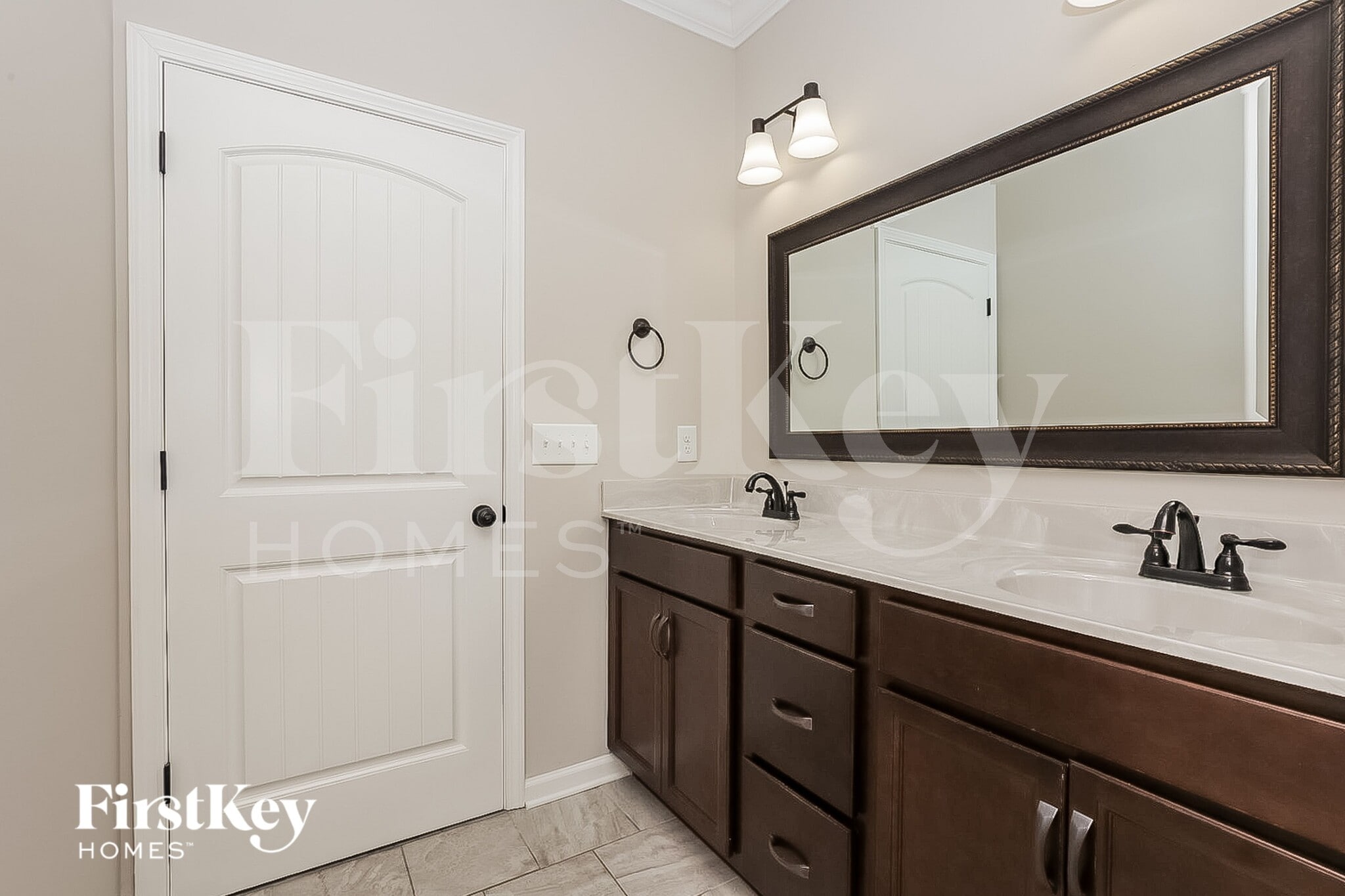 Building Photo - 1594 Raven Rd