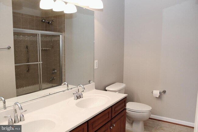 Building Photo - 3335 Wilton Crest Ct