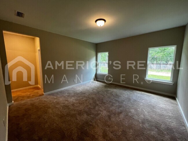 Building Photo - 311 Kennesaw Ave