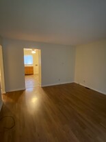 Building Photo - 103 N Beach Dr