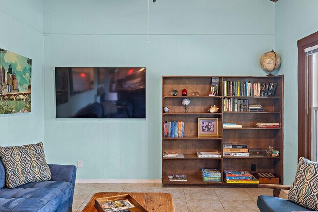 Building Photo - 2307 Trailside Dr