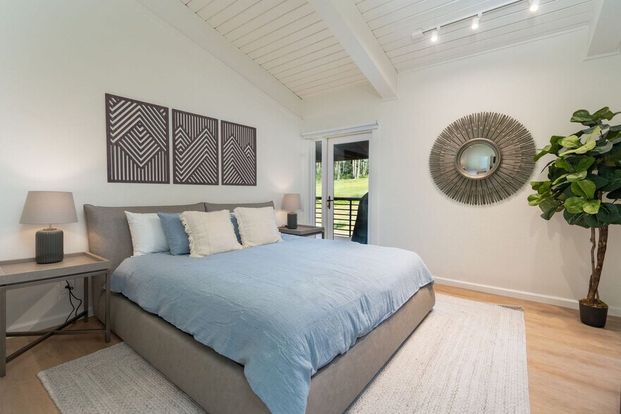 Building Photo - 360 Wood Rd