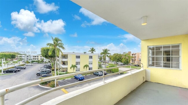 Building Photo - 10755 SW 108th Ave