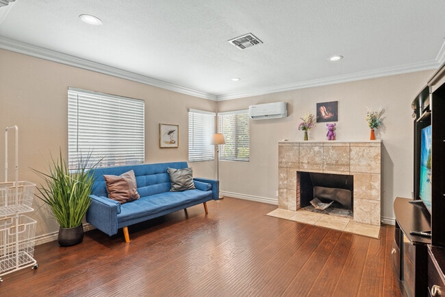 Building Photo - Fully Furnished 2BR Home with Crib — Mid-T...