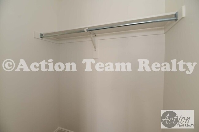 Building Photo - Townhome in Lehi