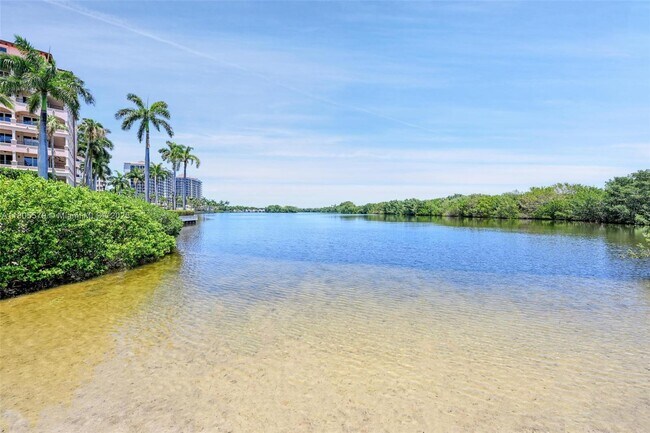 Building Photo - 13637 Deering Bay Dr