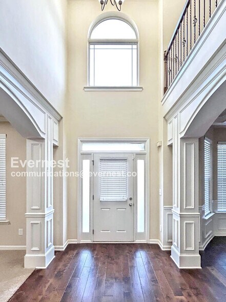Building Photo - 350 Adverstone Ct