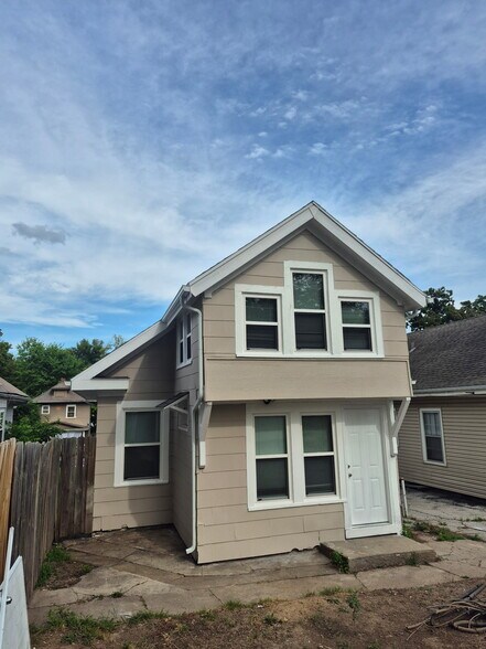 Building Photo - 336 N Brighton Ave