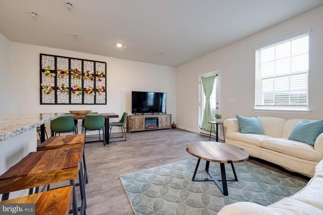 Building Photo - 262 Allison Dr