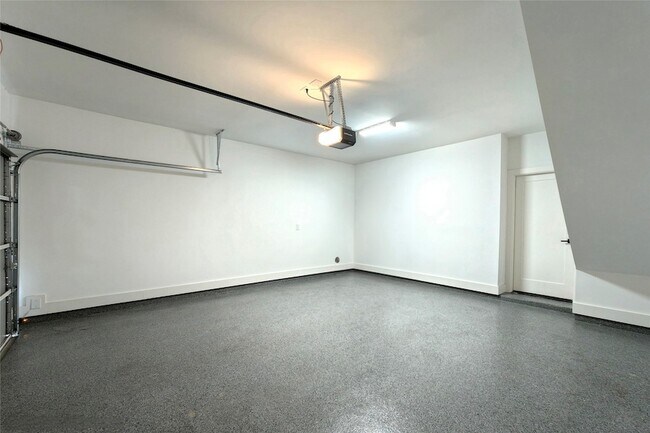 Building Photo - 1312 Heslep St