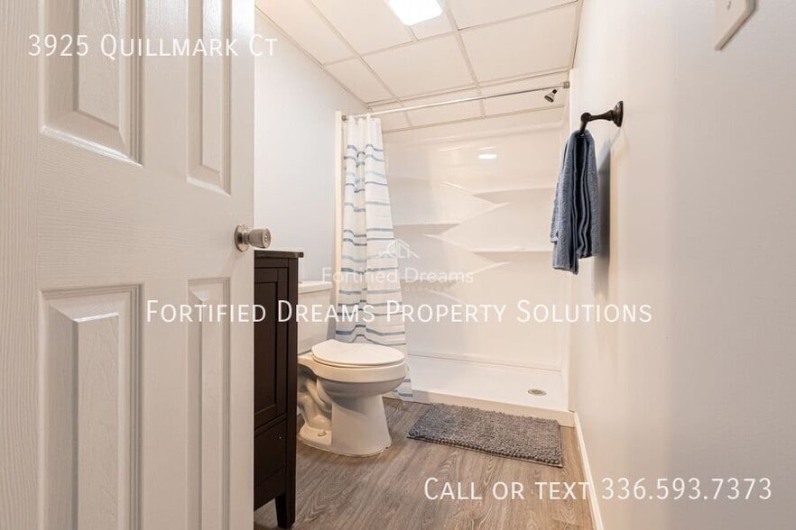 Building Photo - 3925 Quillmark Ct