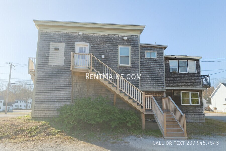 Building Photo - 109 Main Rd N