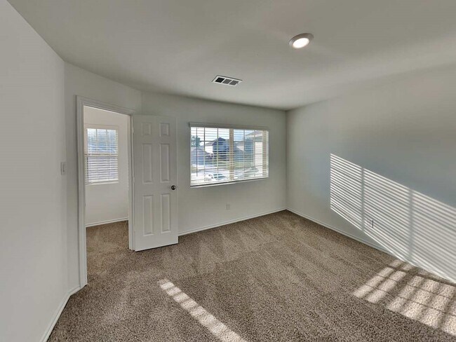 Building Photo - 18739 Faustina Way