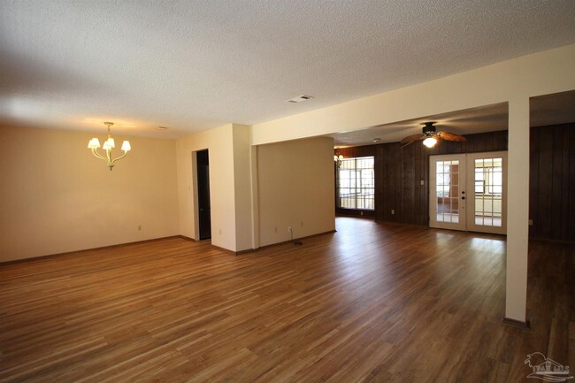 Building Photo - 7360 Beta Ln