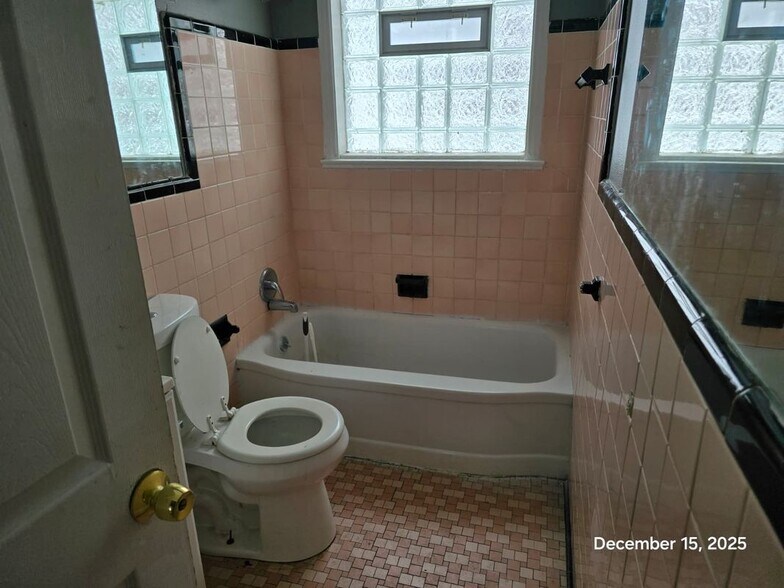 Building Photo - 18582 Edinborough Rd