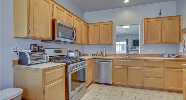 Building Photo - This Immaculate Single Level Ranch Home is a Must See!