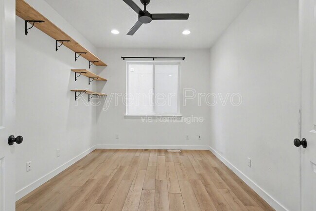 Building Photo - 4152 E Bonne Vista Dr