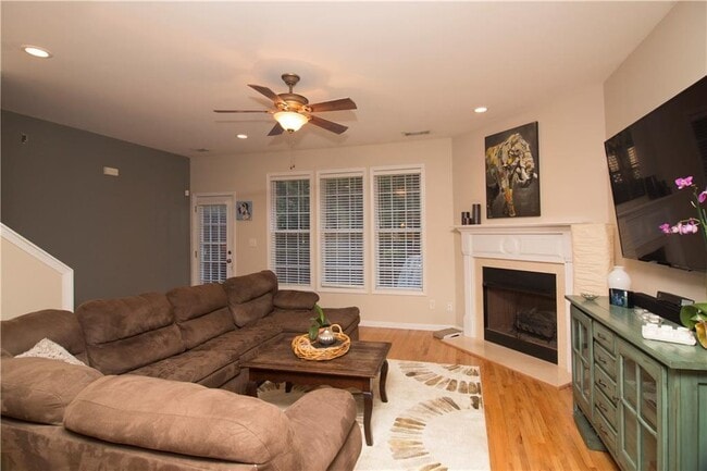 Building Photo - 2953 Wintercrest Pl