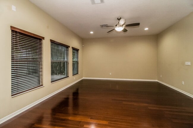 Building Photo - 8770 Atwater Loop