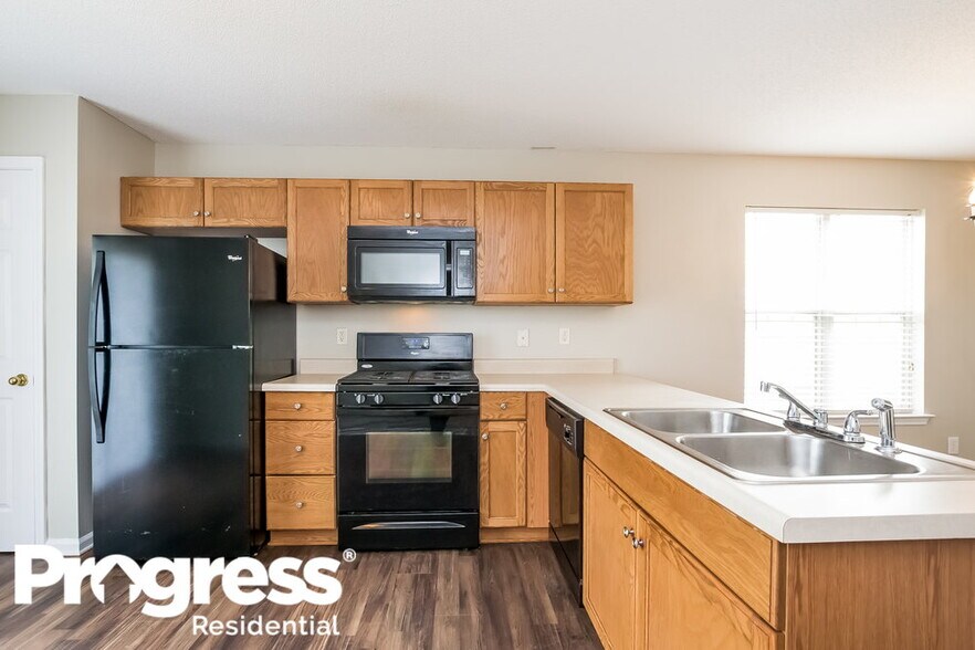 Building Photo - 311 Bainbridge Cir