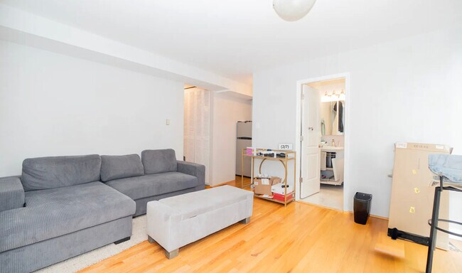 Building Photo - 2201 N Cleveland Ave