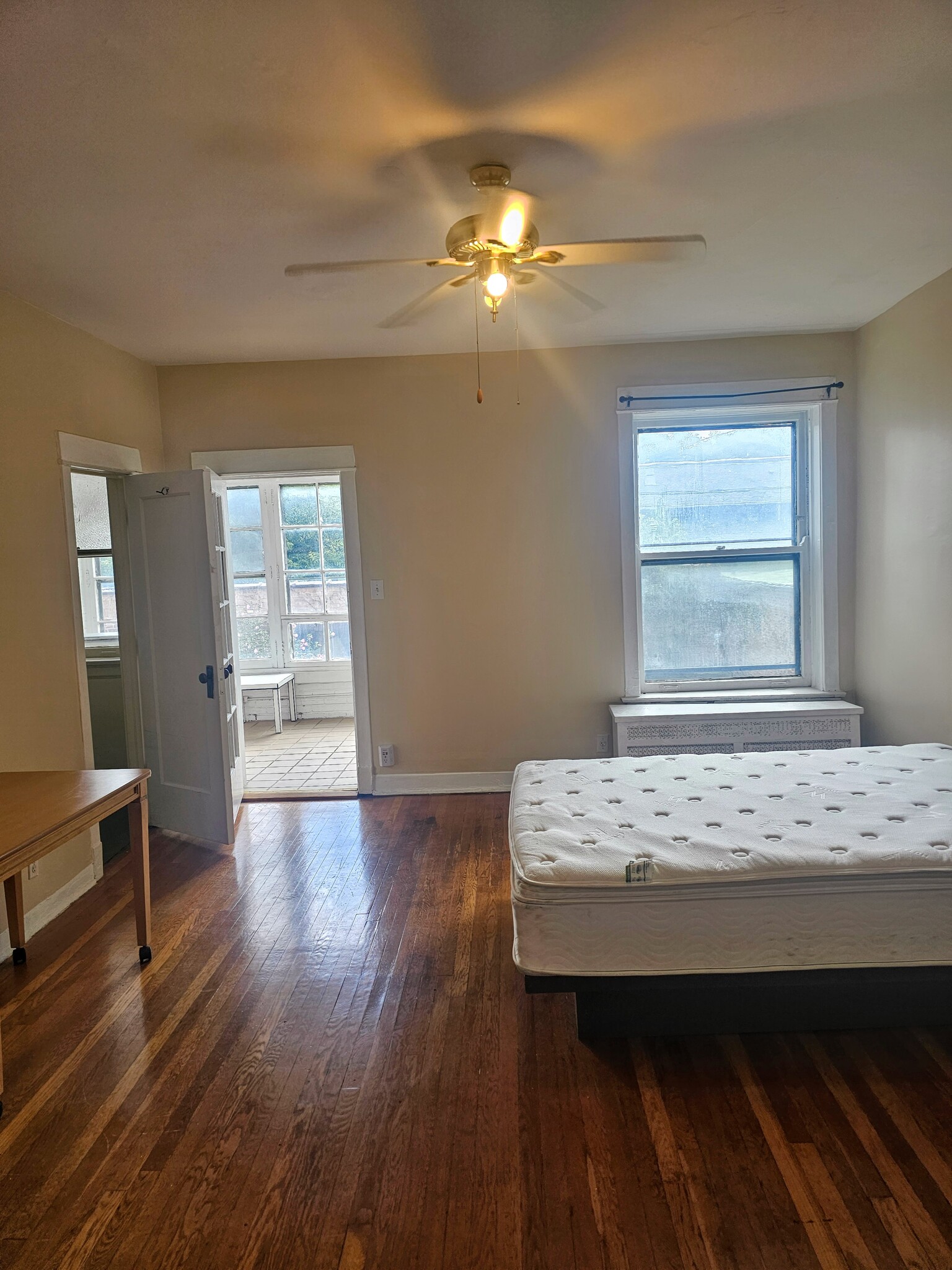 Building Photo - 5211 S Greenwood Ave