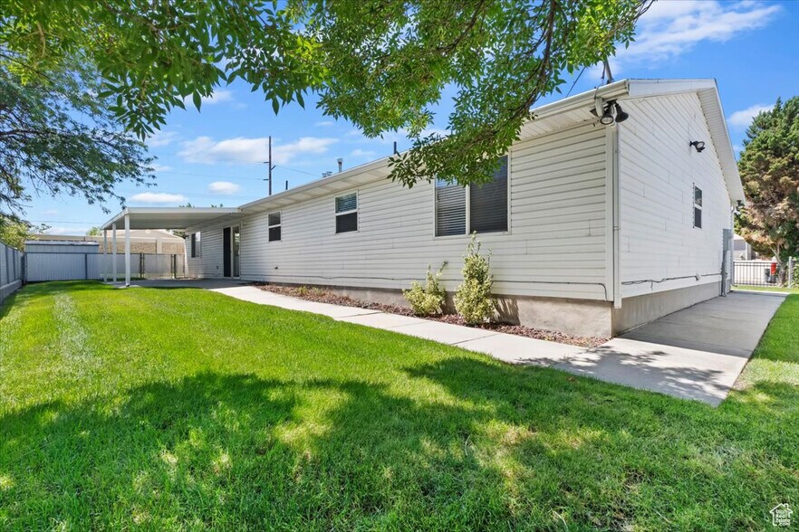Backyard - 4089 S Edith Grove Ln