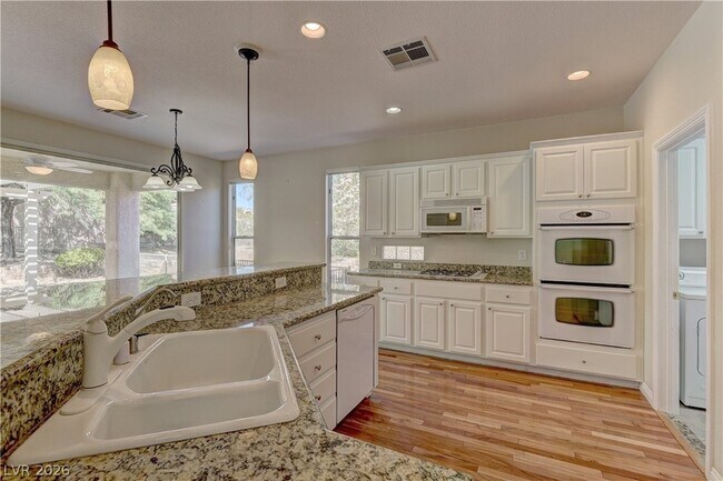 Building Photo - 5211 Vedra Ct