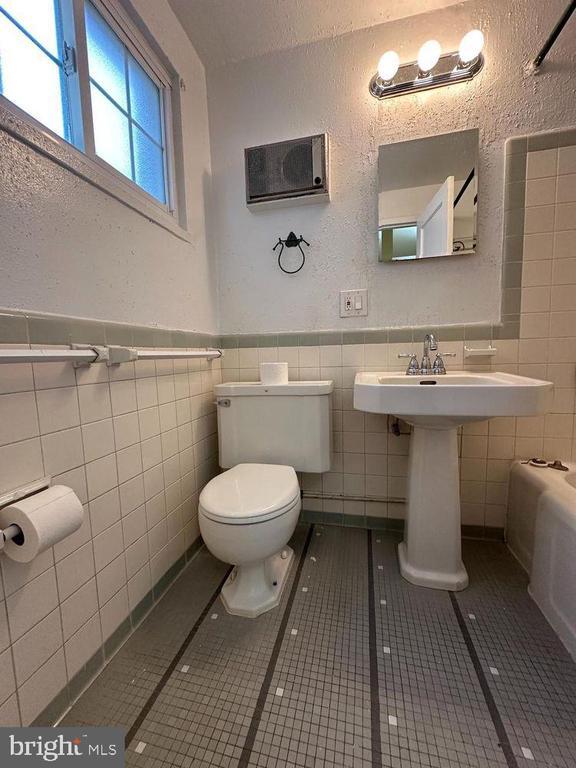 Building Photo - 1603 Fitzgerald Ln