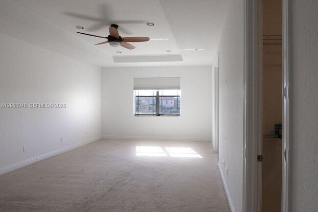 Building Photo - 8630 Lakeside Bnd