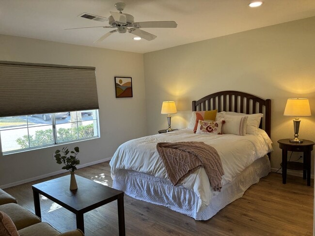 Building Photo - Furnished or Not! Gated, 3 Bedrooms, pool/spa