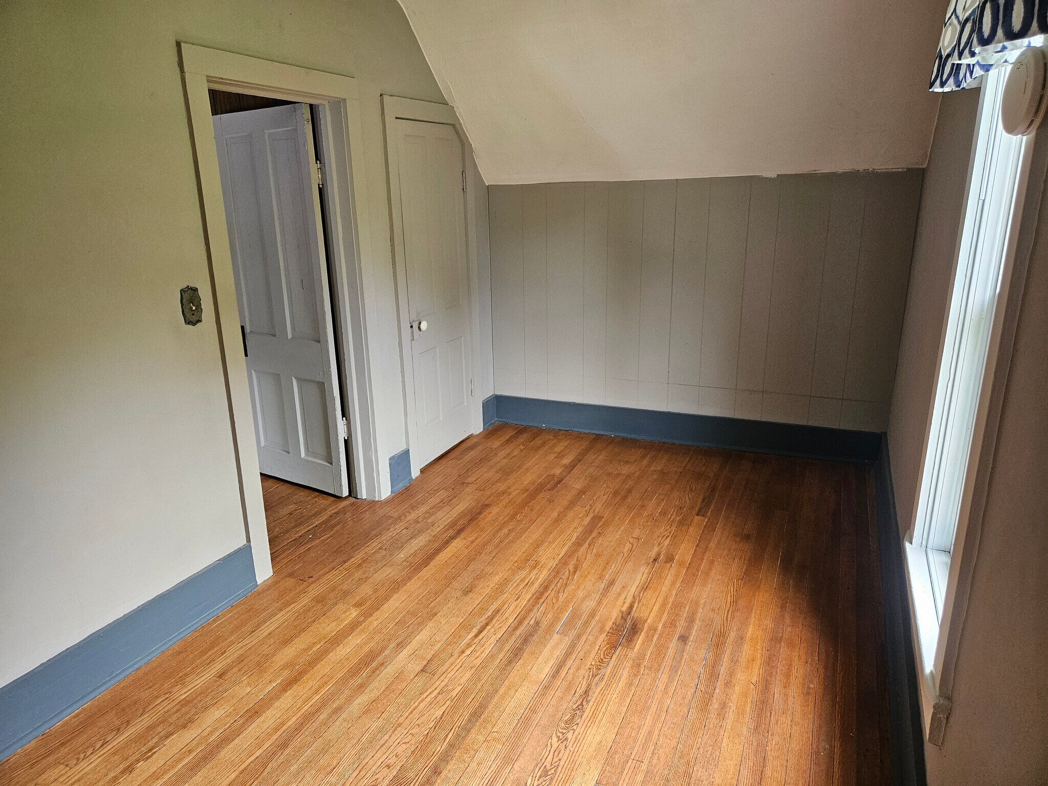 Bedroom - 295 5th St