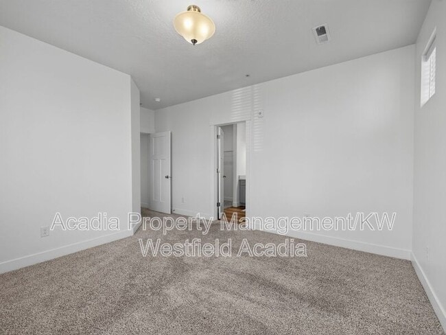 Building Photo - 1386 N 3830 W