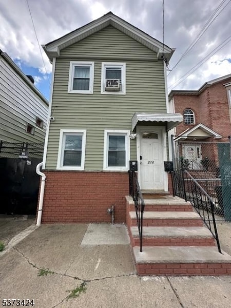 Primary Photo - 216 Astor St