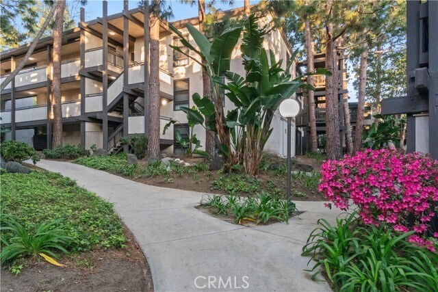 Building Photo - 8650 Gulana Ave