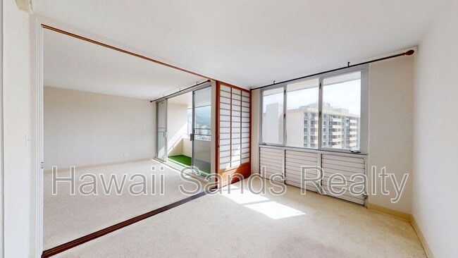 Building Photo - 780 Amana St