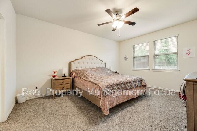 Building Photo - 7205 Bledington Ln