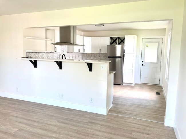 Building Photo - 157 Monarch Ln