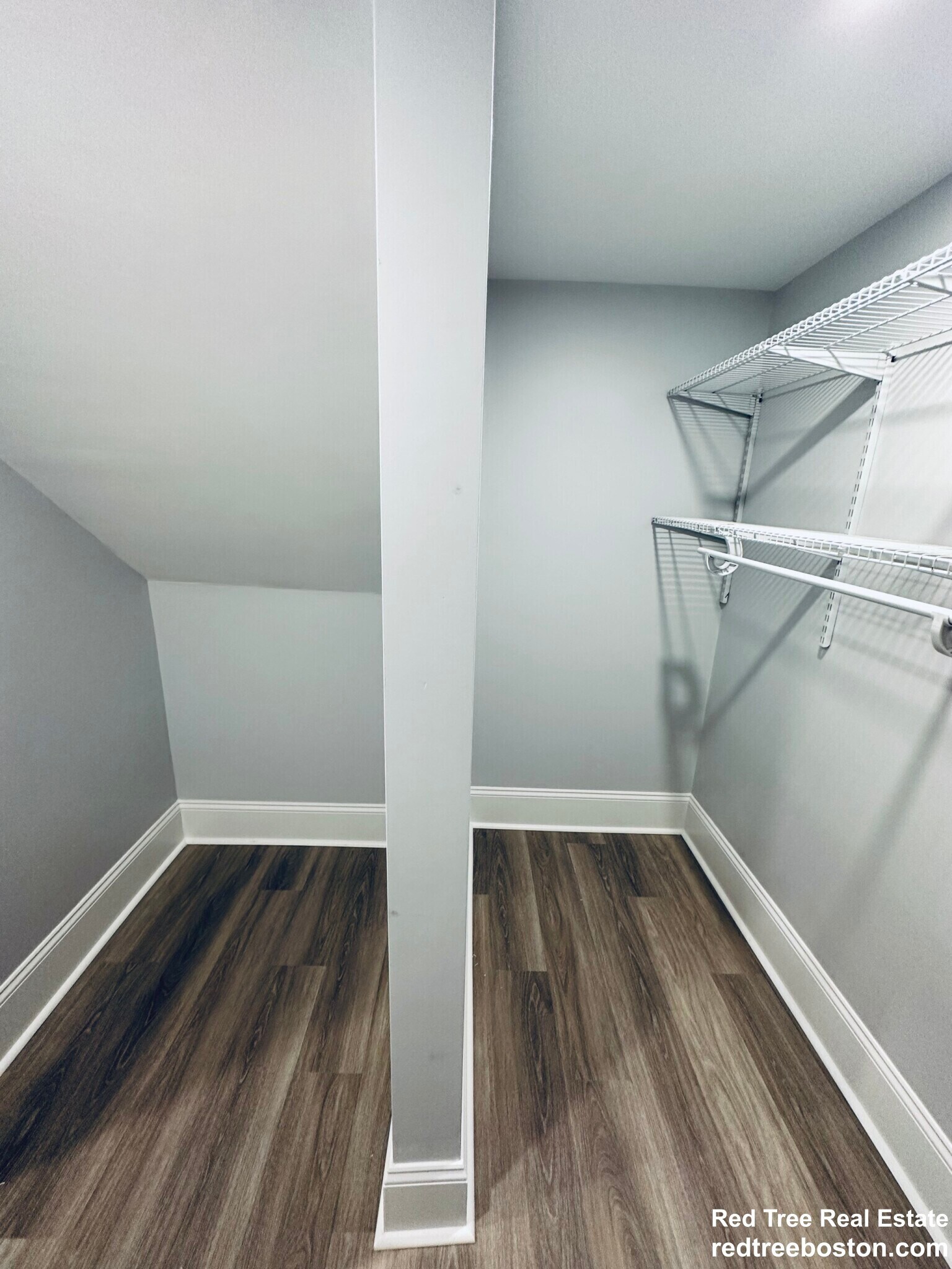 Building Photo - 100 Brooks St