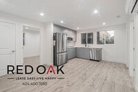 Building Photo - 138 W 93rd St