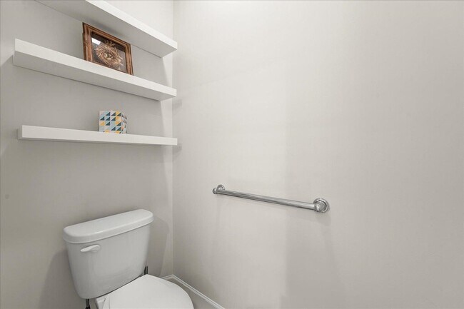 Building Photo - 1021 Leeward Run Trl