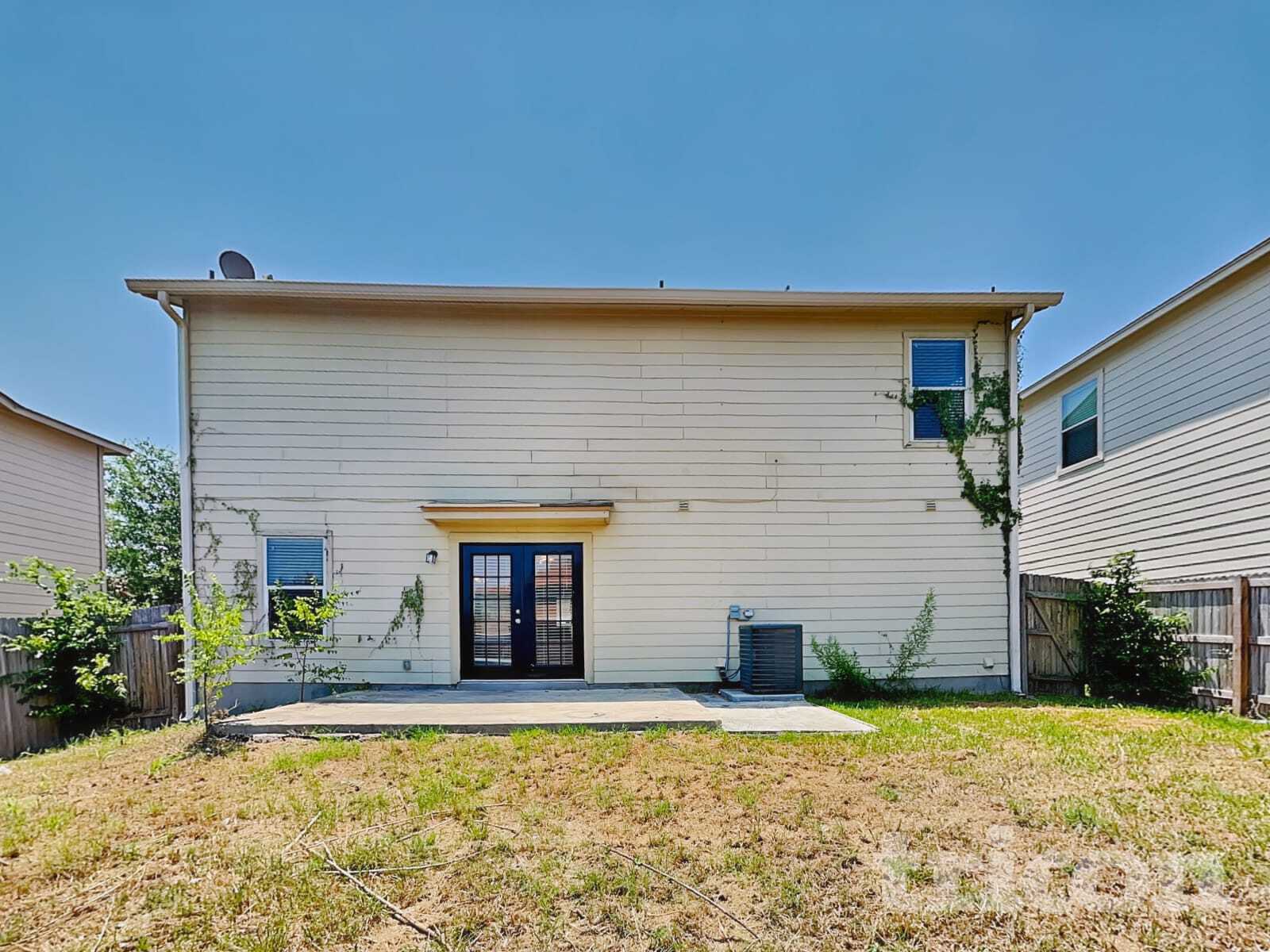 Building Photo - 7923 Horse Hollow