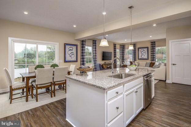 Building Photo - 208 Braeburn Dr