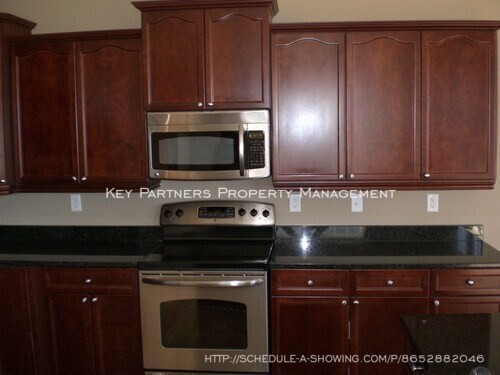 Building Photo - 15816 Conser - Cute Townhouse in Blue Valley!