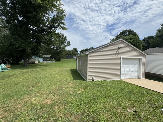 Building Photo - 514 Meyer Rd