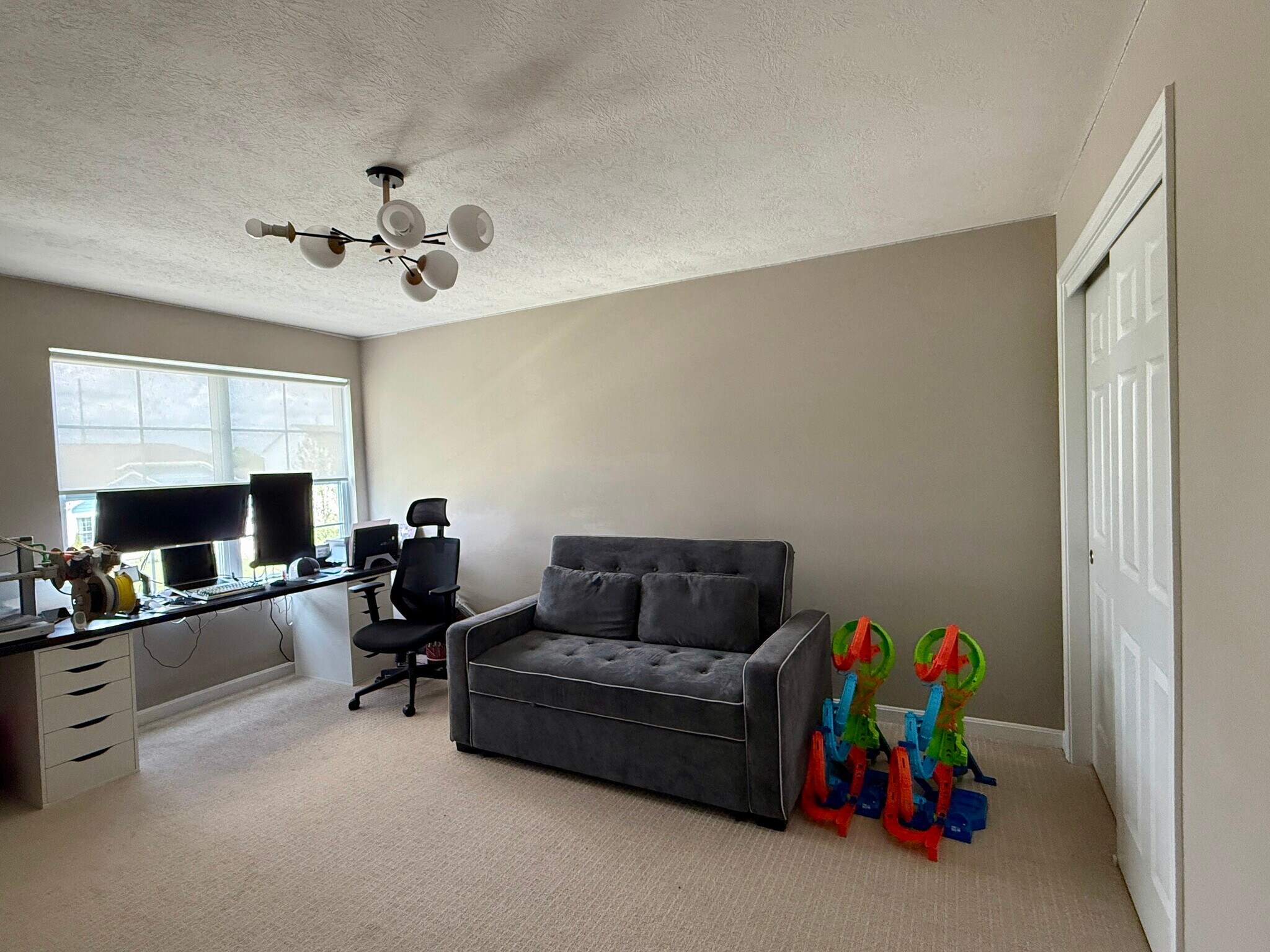 Room2 - 6855 Charlestown Ln
